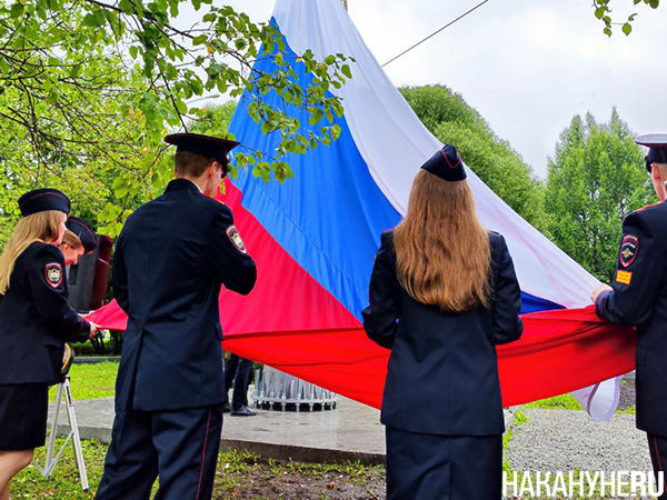 30-метровый флагшток в Екатеринбурге(2024)|Фото: Накануне.RU