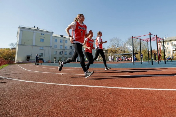 В Коркино торжественно открыли новый школьный стадион(2024)|Фото: Валерий Звонарёв