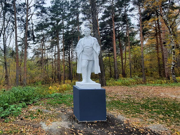 Памятник С.М. Кирову в Парке Маяковского в Екатеринбурге(2024)|Фото: читатель Накануне.RU