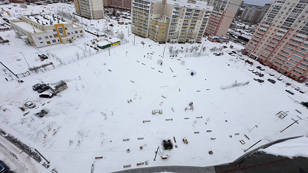 Районная спортплощадка рядом с ЖК "Калиновский" в Екатеринбурге(2024)|Фото: пресс-служба Алексея Вихарева