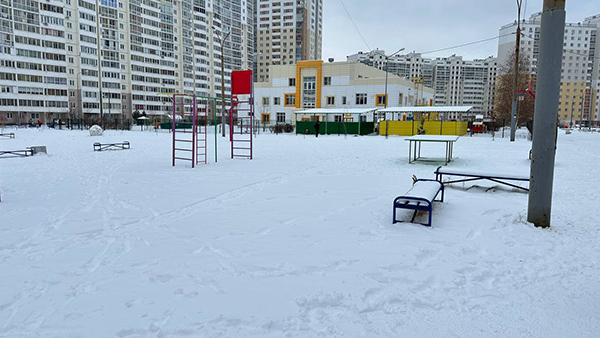 Районная спортплощадка рядом с ЖК "Калиновский" в Екатеринбурге(2024)|Фото: пресс-служба Алексея Вихарева