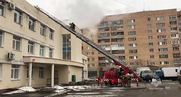 Пожар в здании Центральной городской клинической больницы №3 в Екатеринбурге(2024)|Фото: скриншот с видео МЧС России