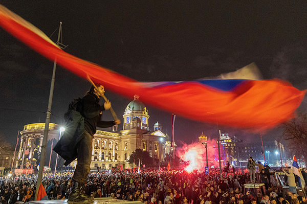 Участники акции протеста в центре Белграда, Сербия. 15 марта 2025 года(2025)|Фото: Djordje Kojadinovic / Reuters