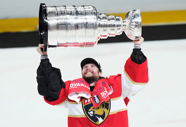  " "         " "       -2024/2025(2025)|: Nathan Denette / The Canadian Press via AP