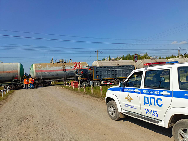 ДТП на 1917 км Транссибирской магистрали(2025)|Фото: Управле­ние Госавтоинспекции ГУ МВД России по Св­ердловской области