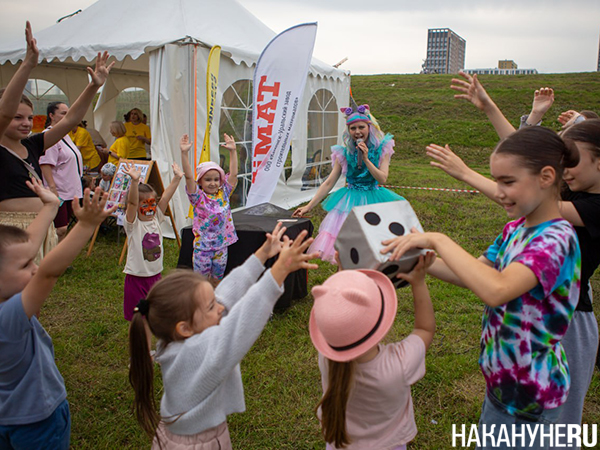 День строителя в Академическом районе Екатеринбурга(2025)|Фото: Накануне.RU День строителя в Академическом районе Екатеринбурга(2025)|Фото: Накануне.RU