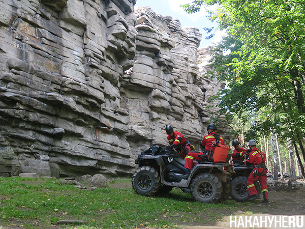 Поисково-спасательные работы "РМК Поиск" на скалах "Чёртово городище" близ Екатеринбурга(2025)|Фото: Накануне.RU
