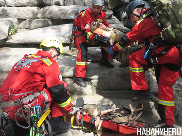 Поисково-спасательные работы "РМК Поиск" на скалах "Чёртово городище" близ Екатеринбурга(2025)|Фото: Накануне.RU