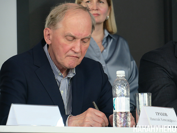Николай Грахов на заседании Совета по сохранению и развитию культурного наследия Екатеринбурга(2025)|Фото: Накануне.RU Николай Грахов на заседании Совета по сохранению и развитию культурного наследия Екатеринбурга(2025)|Фото: Накануне.RU