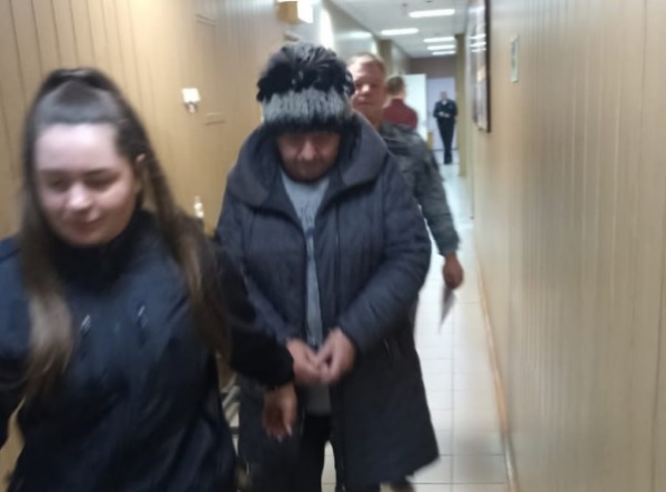 Опекунша Ирина Шмелева в суде(2025)|Фото: Верхотурский районный суд