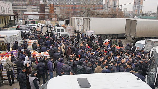 Рейд по нелегалам на овощебазе №4 в Екатеринбурге(2025)|Фото: В.Н. Горелых