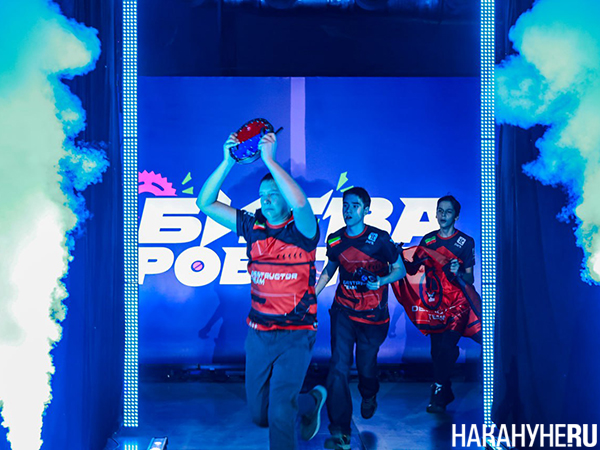 Международный чемпионат "Битва роботов" в выставочном центре "Екатеринбург-Экспо"(2025)|Фото: Накануне.RU Международный чемпионат "Битва роботов" в выставочном центре "Екатеринбург-Экспо"(2025)|Фото: Накануне.RU