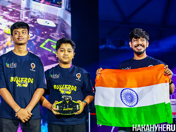 Международный чемпионат "Битва роботов" в выставочном центре "Екатеринбург-Экспо"(2025)|Фото: Накануне.RU Международный чемпионат "Битва роботов" в выставочном центре "Екатеринбург-Экспо"(2025)|Фото: Накануне.RU