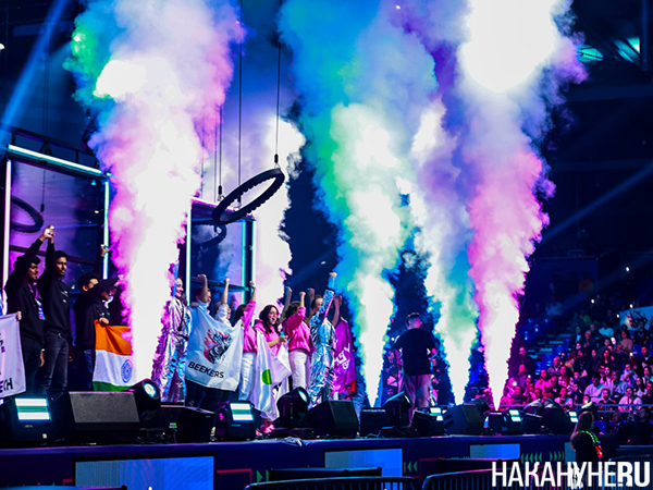 Международный чемпионат "Битва роботов" в выставочном центре "Екатеринбург-Экспо"(2025)|Фото: Накануне.RU Международный чемпионат "Битва роботов" в выставочном центре "Екатеринбург-Экспо"(2025)|Фото: Накануне.RU