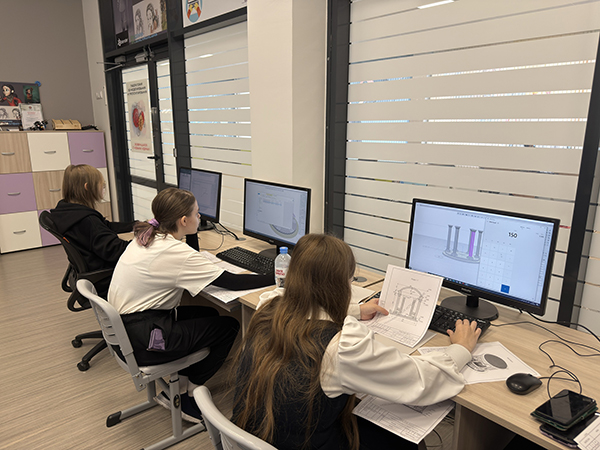 Открытый школьный чемпионат по технологиям информационного моделирования в Екатеринбурге(2025)|Фото: пресс-служба "Атомстройкомплекс"