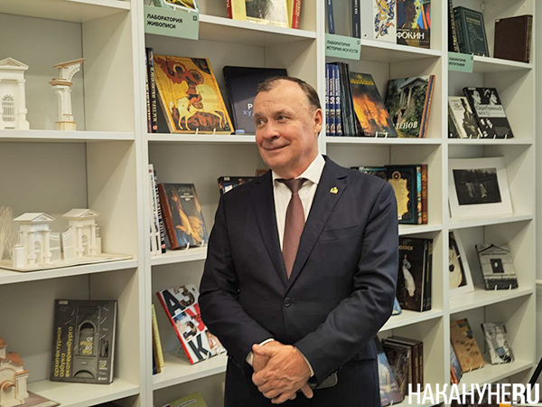 Алексей Орлов на открытии обновленной детской библиотеки №14 на ул. Свердлова, 25 в Екатеринбурге(2025)|Фото: Накануне.RU Алексей Орлов на открытии обновленной детской библиотеки №14 на ул. Свердлова, 25 в Екатеринбурге(2025)|Фото: Накануне.RU