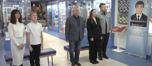 Вручение паспортов граждан России двум уроженцам Казахстана(2025)|Фото: Валерий Горелых Вручение паспортов граждан России двум уроженцам Казахстана(2025)|Фото: Валерий Горелых