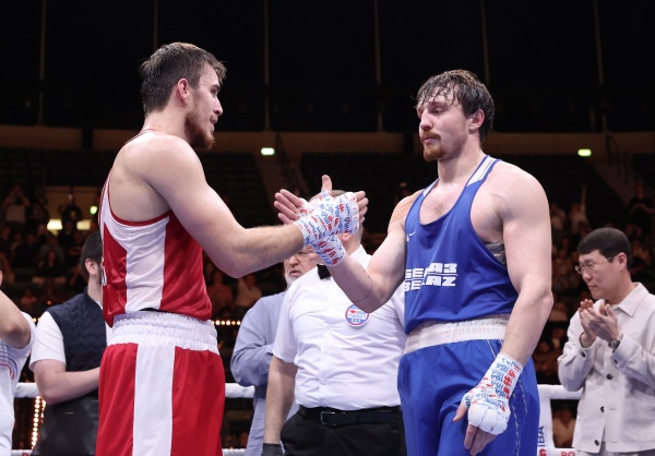 Шарабутдин Атаев и Алексей Алферов(2025)|Фото: IBA Boxing