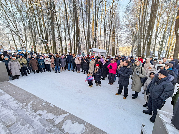 Митинг против закрытия родильного отделения в Кольчугино (Владимирская область)(2026)|Фото: страница депутата Антона Сидорко в VK