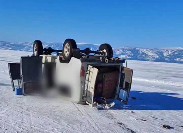 Перевернувшийся УАЗ с туристами на Байкале недалеко от острова Ольхон(2026)|Фото: СУ Следственного комитета РФ по Иркутской области