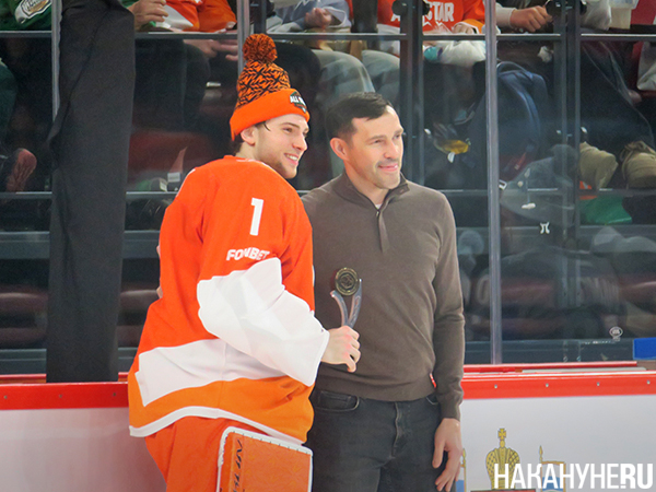 Владимир Галкин и Павел Дацюк на матче звёзд Континентальной хоккейной лиги (КХЛ) 2026 в Екатеринбурге(2026)|Фото: Накануне.RU