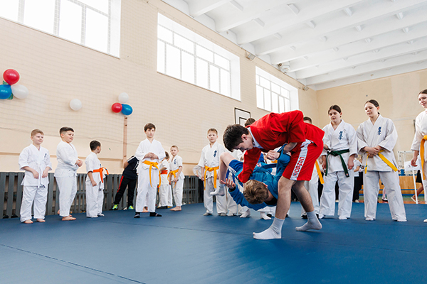 Открытие зала для занятий самбо и дзюдо школы №1 Кировграда(2026)|Фото: пресс-служба проекта "Выбор сильных"