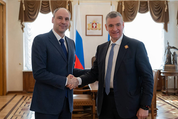 Денис Паслер и Леонид Слуцкий(2026)|Фото: департамент информационной политики Свердловской области