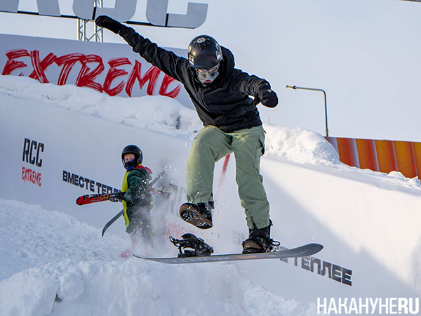 Закрытие зимнего сезона в сноупарке "RCC Extreme" в Екатеринбурге(2026)|Фото: Накануне.RU