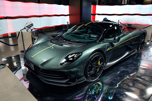 Aston Martin Vallhala(2026)|Фото: Антон Михайлов