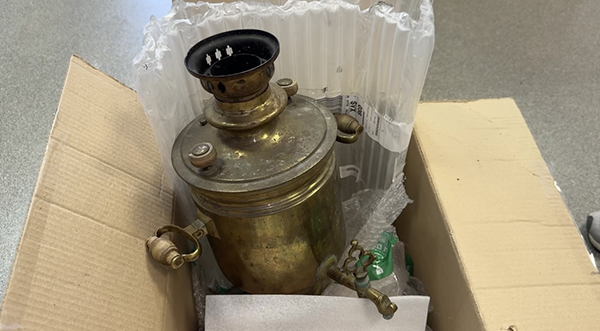 Старинный самовар, изъятый в аэропорту Кольцово(2026)|Фото: пресс-служба Уральского таможенного управления