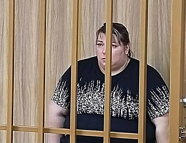 Светлана В., обвиняемая в поджоге здания Военного комиссариата по Ленинскому и Восточному АО города Тюмени(2026)|Фото: объединенная пресс-служба судебной системы Тюменской области