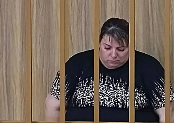 Светлана В., обвиняемая в поджоге здания Военного комиссариата по Ленинскому и Восточному АО города Тюмени(2026)|Фото: объединенная пресс-служба судебной системы Тюменской области