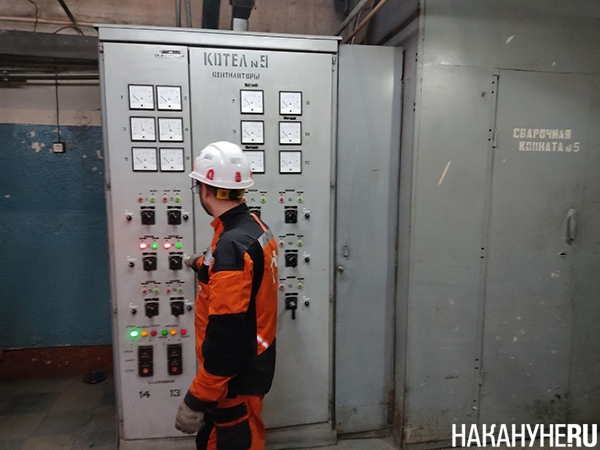 Сотрудник "Т Плюс" на котельной "Южная" в Екатеринбурге(2026)|Фото: Накануне.RU