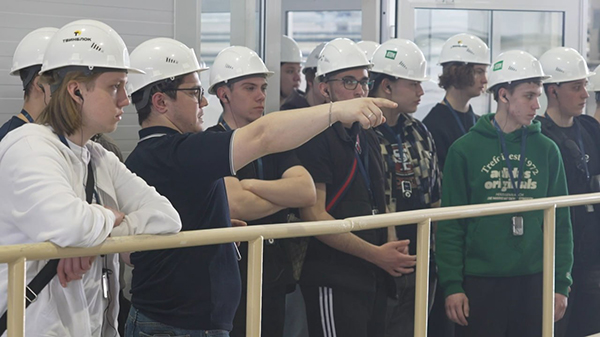 Студенты Университетского колледжа УрГПУ посетили завод "Теплит"(2026)|Фото: пресс-служба строительного холдинга "Атом"