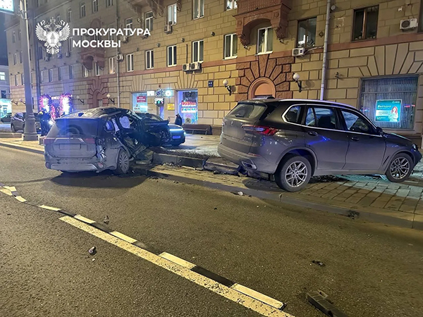 Массовое ДТП, произошедшее поздно вечером 20 апреля, на улице Садовая-Черногрязская в Москве(2026)|Фото: прокуратура г. Москвы