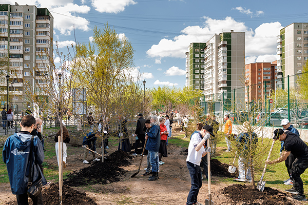 Акция "Сад Памяти" в парке Зеленая роща в Екатеринбурге(2026)|Фото: Алексей Варзегов
