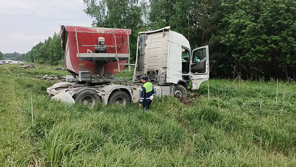 ДТП на 2-м километре автодороги "Подъезд к городу Нижние Серги"(2026)|Фото: Управле­ние Госавтоинспекции ГУ МВД России по Св­ердловской области