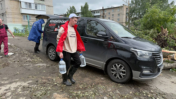 Волонтерский центр Алексея Вихарева помогает справиться с последствиями смерча в Кушве(2026)|Фото: Волонтерский центр Алексея Вихарева