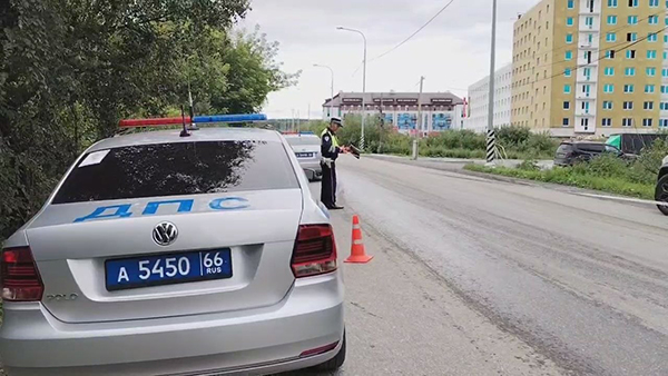 ДТП в районе дома №44 по ул. Евгения Савкова в Екатеринбурге(2026)|Фото: Госавтоинспекция Екатеринбурга