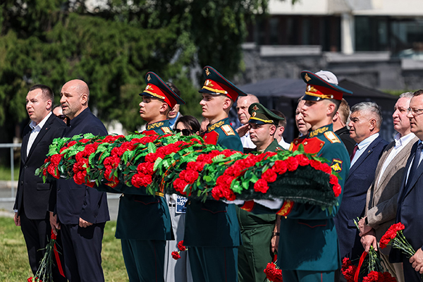 Открытие памятника Герою Советского Союза Николаю Ивановичу Кузнецову в Екатеринбурге(2026)|Фото: Алексей Варзегов