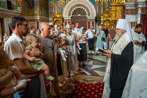 Крещение митрополитом Ханты-мансийским и Сургутским Павлом детей из многодетных семей(2026)|Фото: Центр социальных медиа Югры