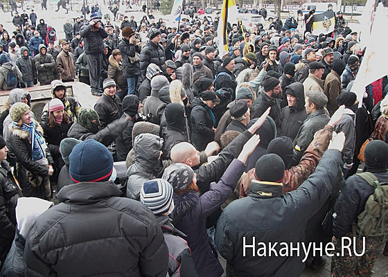русский марш новосибирск зиги националисты | Фото: Накануне.RU