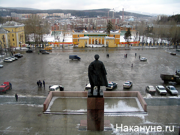 новоуральск центральная площадь памятник ленину | Фото: Накануне.ru