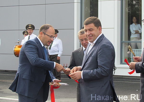 Губернатор Свердловской области Евгений Куйвашев генеральный директор ОАО Аэропорт Кольцово Евгений Чудновский открытие терминала Кольцово | Фото: Накануне.RU
