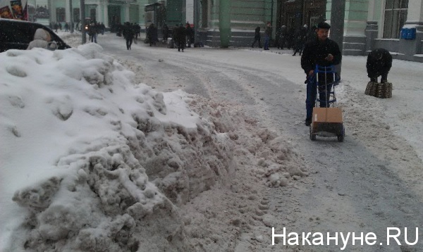 уборка снега, Москва | Фото:Накануне.RU