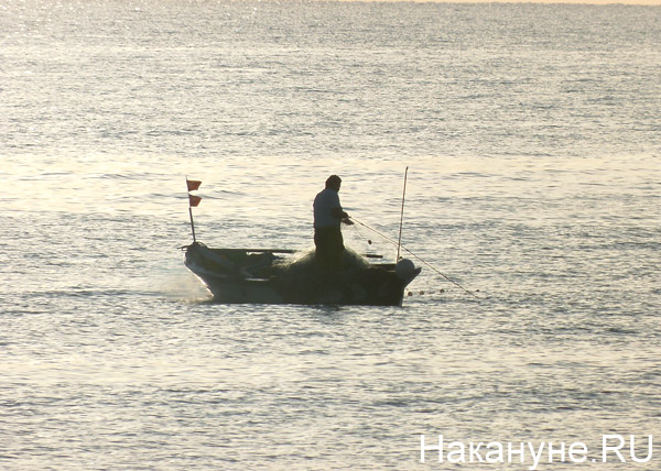 Тунис, море, рыбак, лодка | Фото: Накануне.RU
