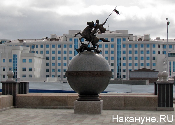 салехард 100с  парк победы | Фото: Накануне.ru