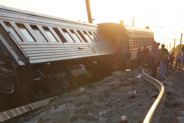 крушение поезда, новосибирск-адлер | Фото: 23.mchs.gov.ru