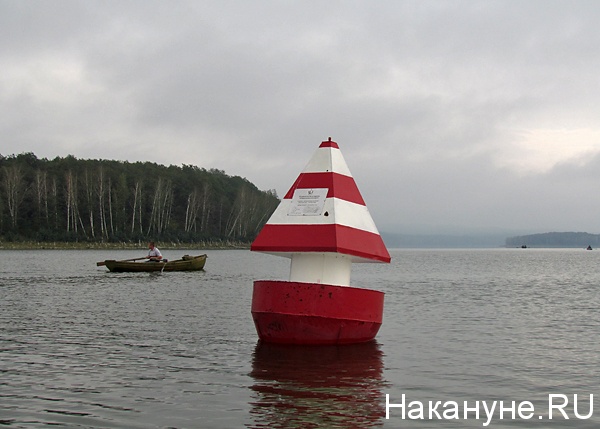 Памятник метеориту в Чебаркуле