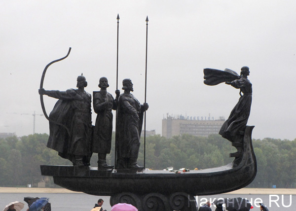 памятник основателям Киева | Фото: Накануне.RU